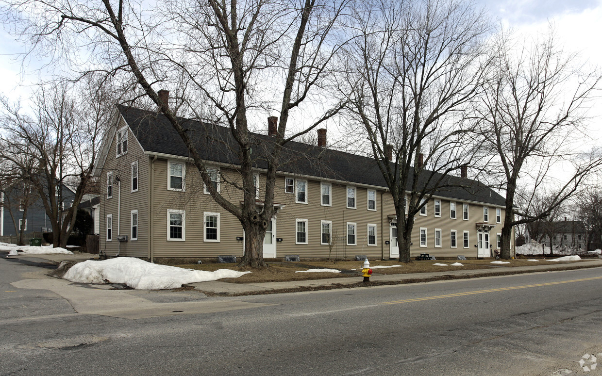 Building Photo - 168-178 Main St