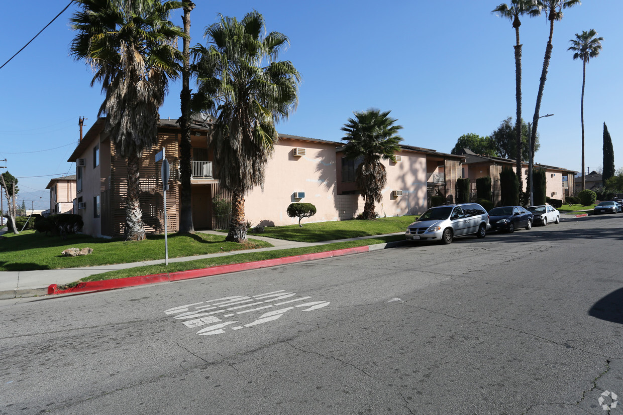 Canoga Island Village - Apartments in Canoga Park, CA | Apartments.com