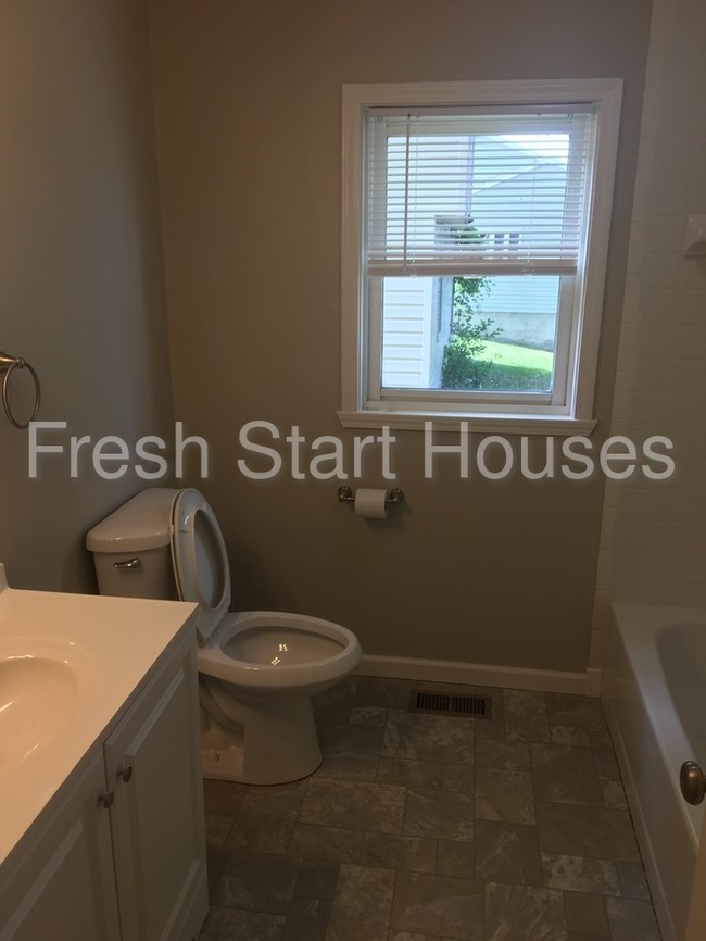 Foto del edificio - Pristine 3 bedroom, 2 full bath home