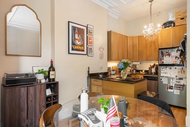 Foto del edificio - 182 W Brookline St
