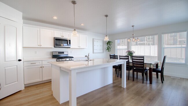 Building Photo - 4038 W 1470 N