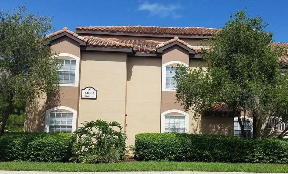 Foto principal - 14001 Fairway Island Dr