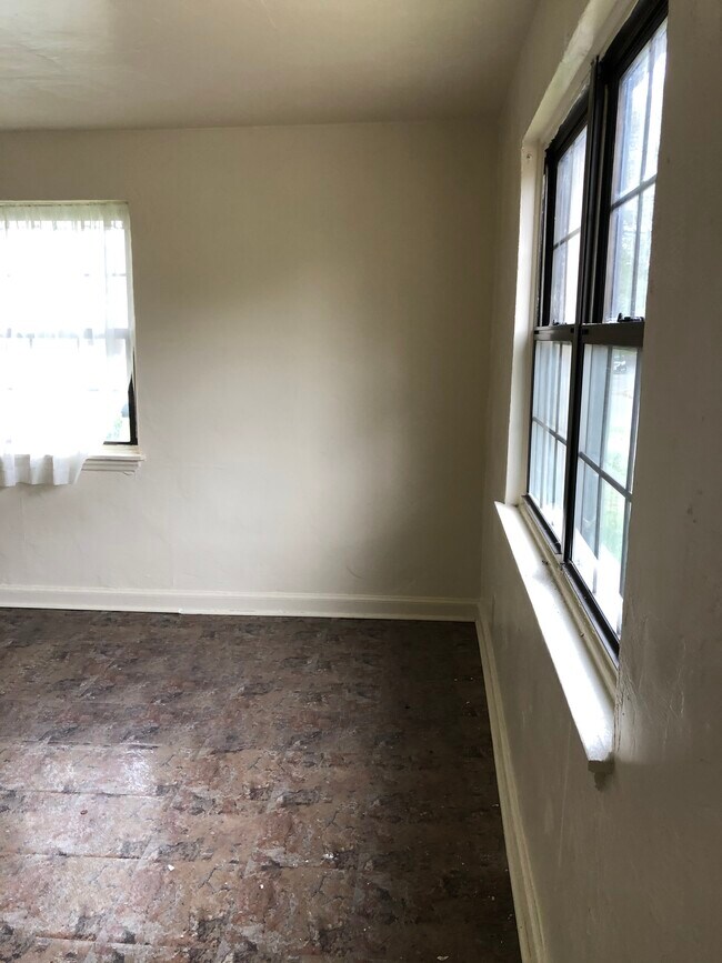 Building Photo - 124 Yorke St