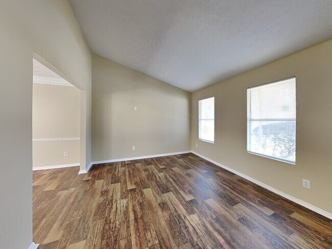 Building Photo - 6365 Peppermill Ln