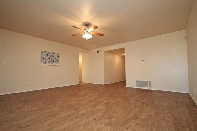 Building Photo - 2101 Independence Ct