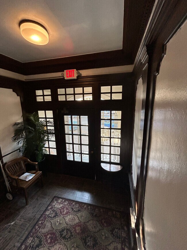 Foto del edificio - Studio Apartment Available Now in Pac Heights