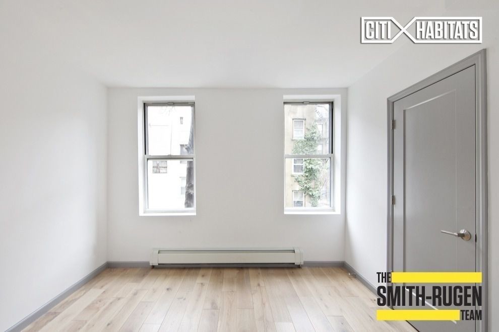Foto principal - 332 E 6th St