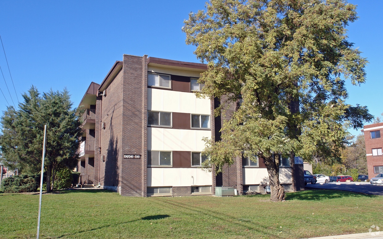 Primary Photo - 8656-8658 S 84th Ct
