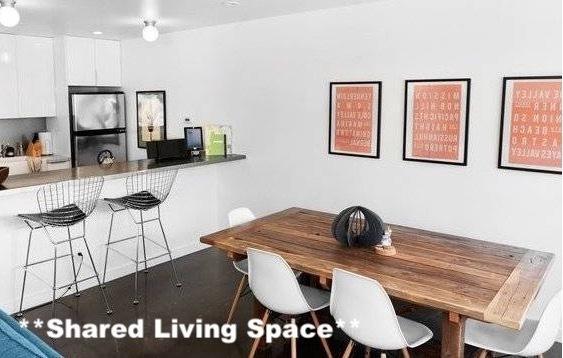 Foto del edificio - bedroom in Los Angeles CA 91335