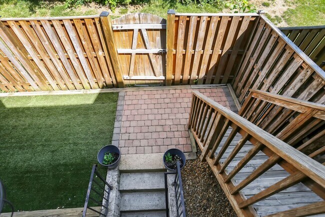 Patio area - 3396 Governors Crest Ct