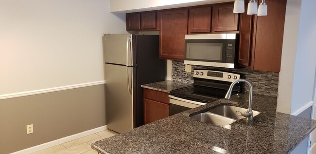 Building Photo - 1436 Summergate Pkwy