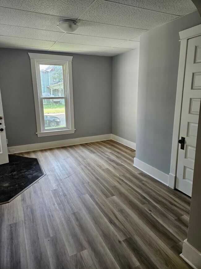 Foto del edificio - 227 4th St NE