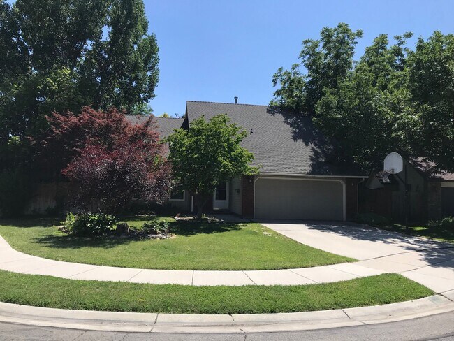 Foto del edificio - 4271 N Pennfield Pl