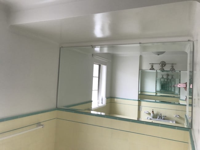 Original 1930s tiles in Bathroom - 5211 W 9th St