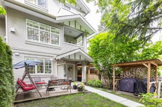 Building Photo - 2733 Parkway Dr