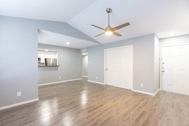 Foto del edificio - 14600 Fonmeadow Dr