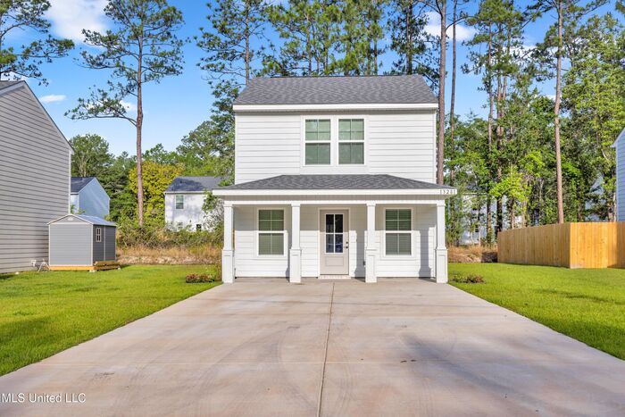 Foto principal - 13281 Kelly St