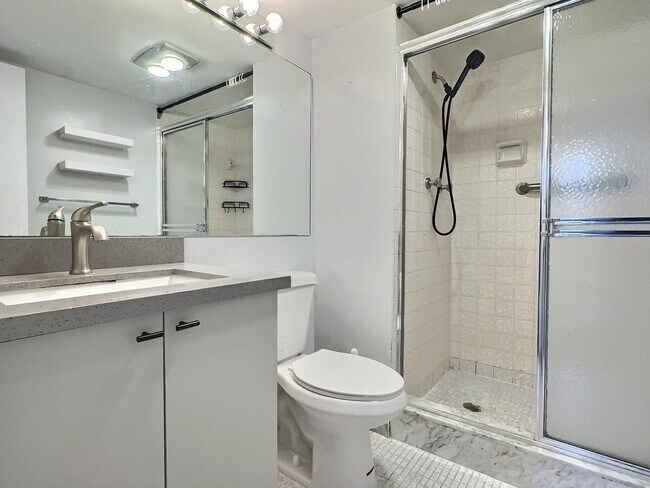Foto del edificio - 400 S Hollybrook Dr