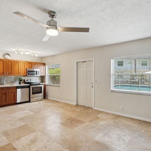 Foto del edificio - 1470 N Dixie Hwy