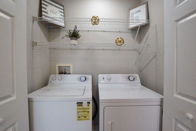 Foto del edificio - 3624 N Goldenrod Rd