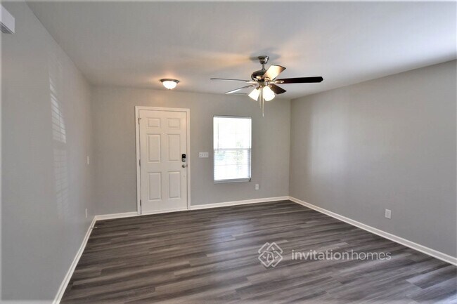 Foto del edificio - 203 Coalyard Dr