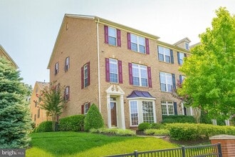 Building Photo - 5034 Strawbridge Terrace