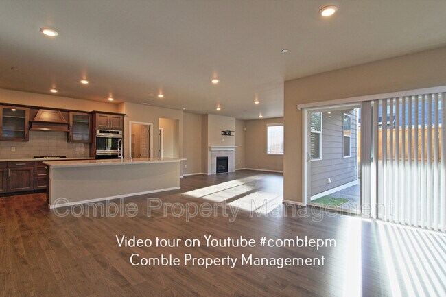 Foto del edificio - 8815 NE 199th Pl
