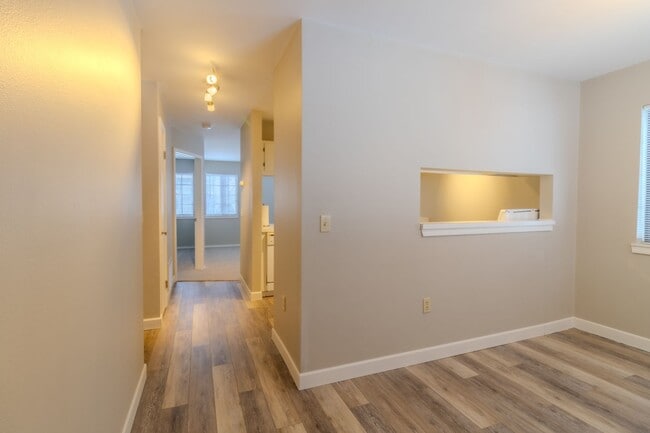 Foto del edificio - Charming, Updated Condo in Prime Downtown Traverse City Location!