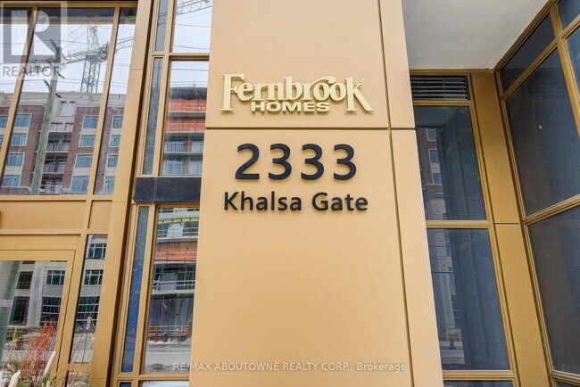 Photo du bâtiment - 2333 Khalsa Gate