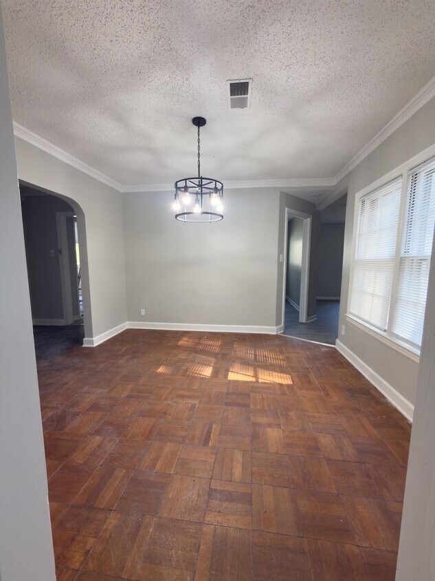 Foto principal - 3443 Barron Ave