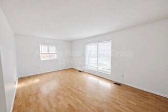 Building Photo - 10065 Puttington Dr