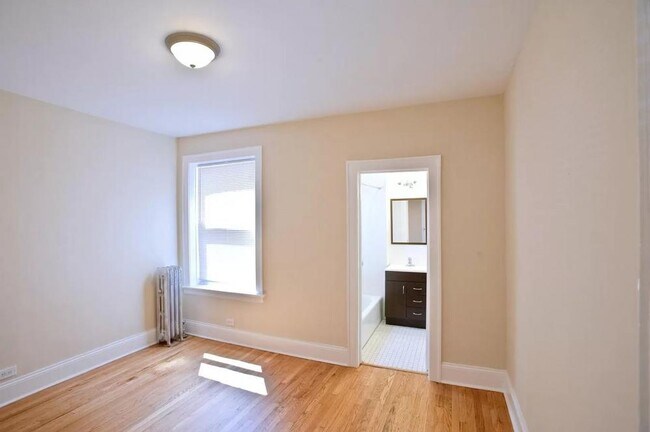 Building Photo - 1 bedroom in Chicago IL 60202