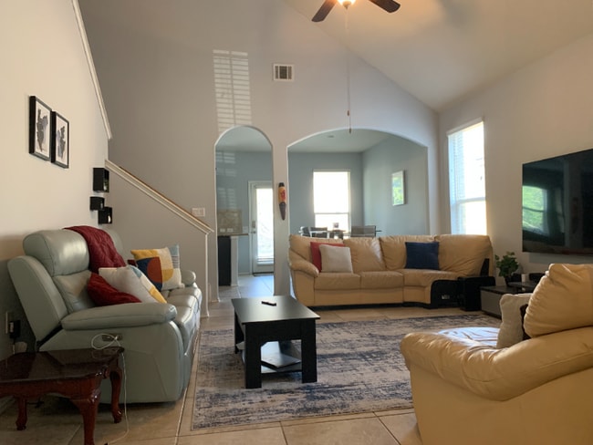 Building Photo - 5900 Zachary Scott St