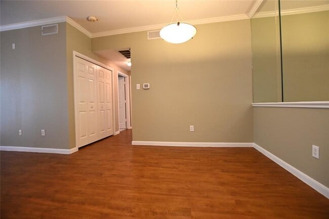 Foto del edificio - Beautifully Updated 2-Bedroom, 1-Bath Condo!