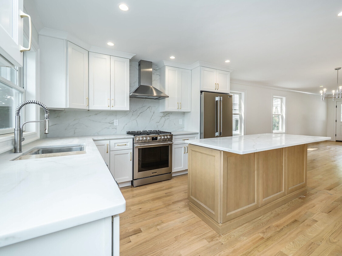 Photo - 48 Kirkwood Rd (Port Washington, NY)