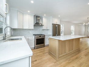 Building Photo - 48 Kirkwood Rd