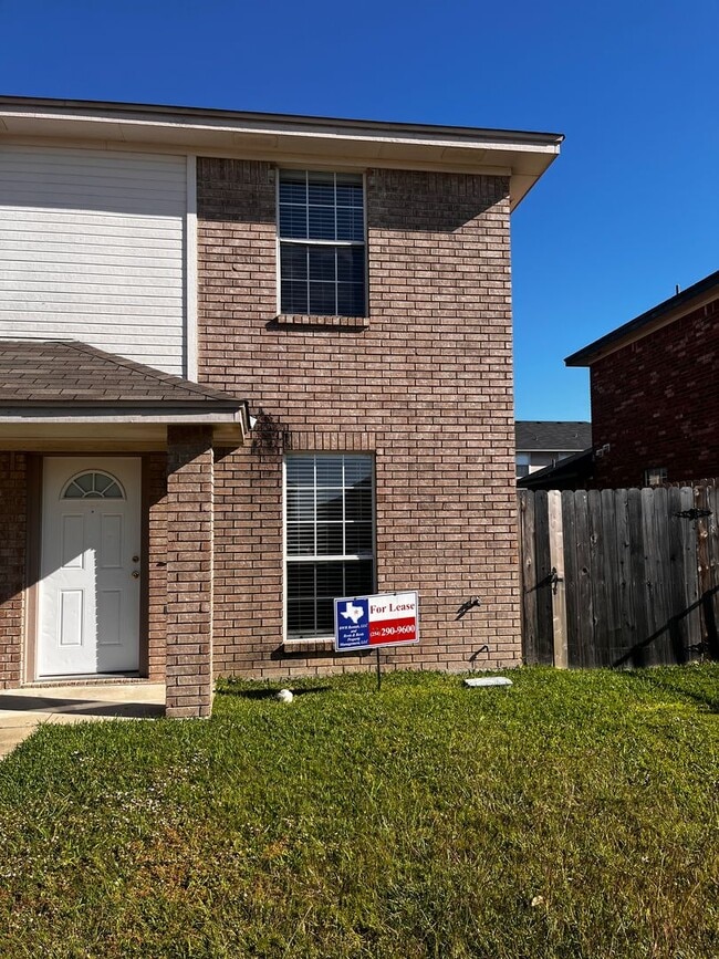 Building Photo - 4406 Jeff Scott Dr