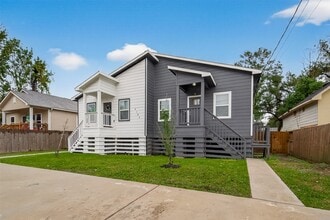 Building Photo - 4302 Hirsch Rd