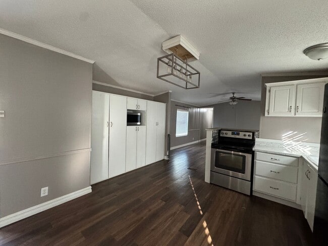 Building Photo - Awesome Rental in Walker, LA