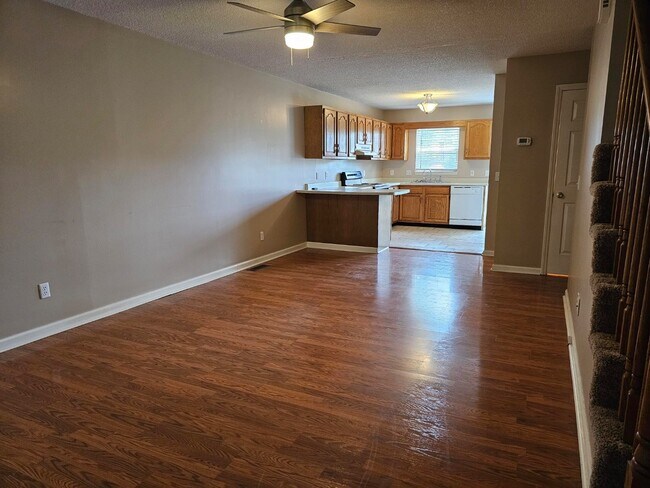 Foto del edificio - 56 Tulip Grove Cir