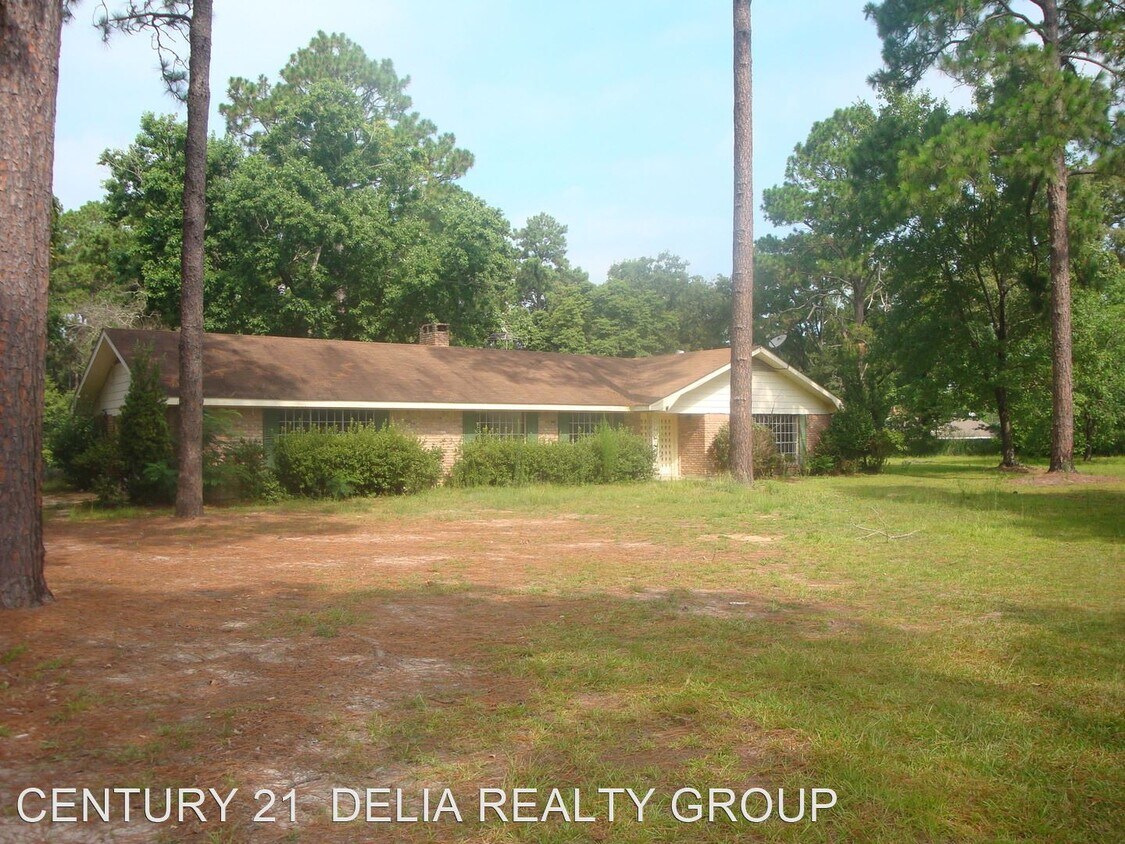 Primary Photo - 3 br, 2.5 bath House - 1287 Oak Road