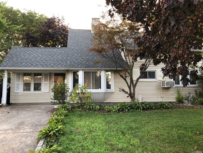 Building Photo - 353 Blacksmith Rd