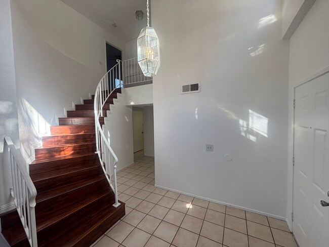 Building Photo - Beautiful 4 Bedroom Lancaster Home with Desirable Amenities!