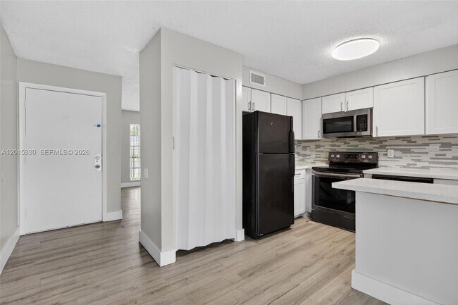Foto del edificio - 4409 Treehouse Ln