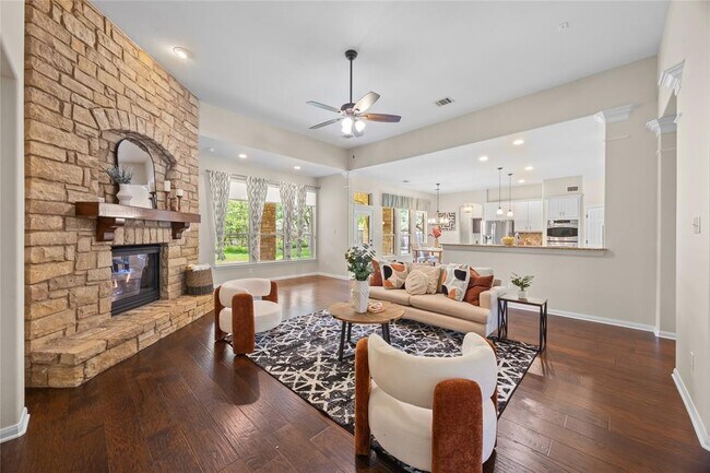 Building Photo - 1303 Quiet Creek Dr