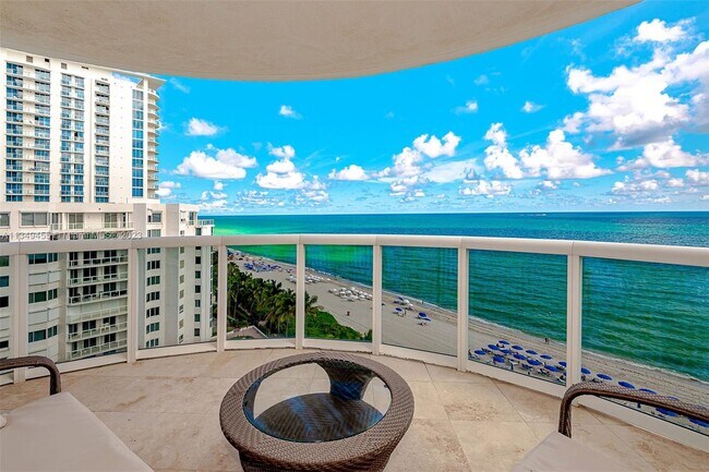 Foto del edificio - 17201 Collins Ave