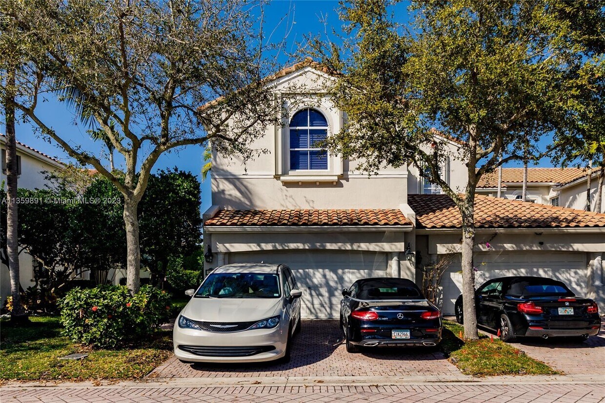 989 Harbor View N, Hollywood, FL 33019 Townhome Rentals in Hollywood FL