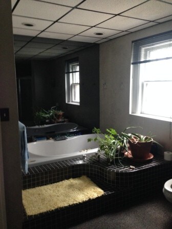 Primary Photo - 931 W 9th St