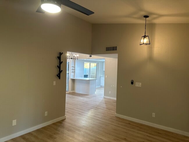 Building Photo - 14837 N 25th Dr