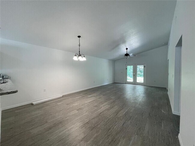 Foto del edificio - 8884 E Ogden Ln